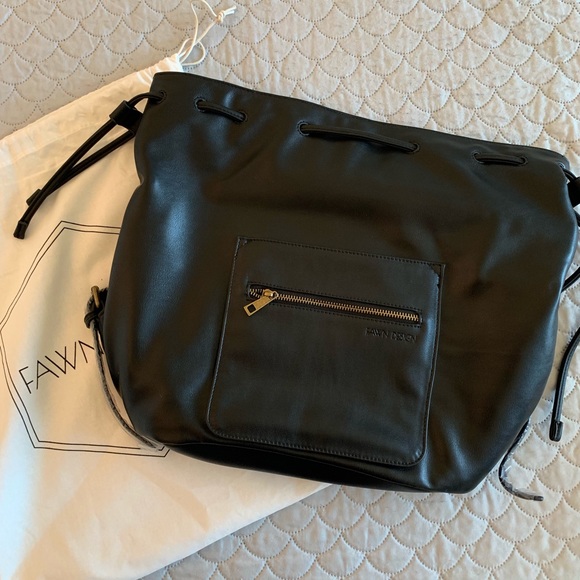 fawn design drawstring bag